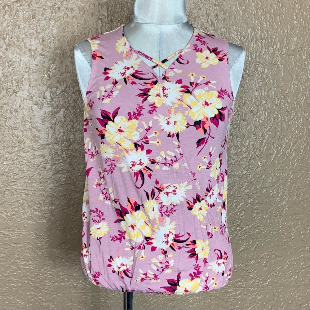 ART CLASS floral sleeveless blouse